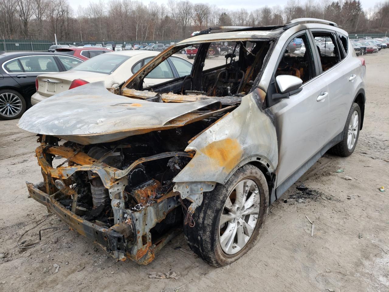 Photo 2 from auction – 2013 TOYOTA RAV4 LIMIT with VIN 2T3DFREVXDW078277