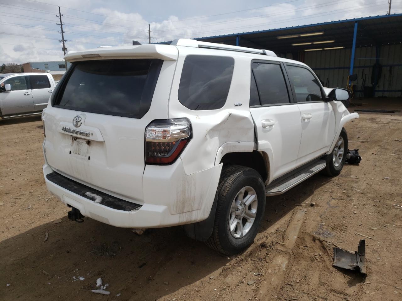 Photo 4 from auction – 2018 TOYOTA 4RUNNER SR with VIN JTEBU5JR2J5545110