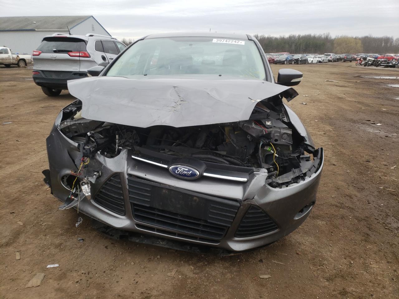Photo 9 from auction – 2014 FORD FOCUS SE with VIN 1FADP3F23EL359121