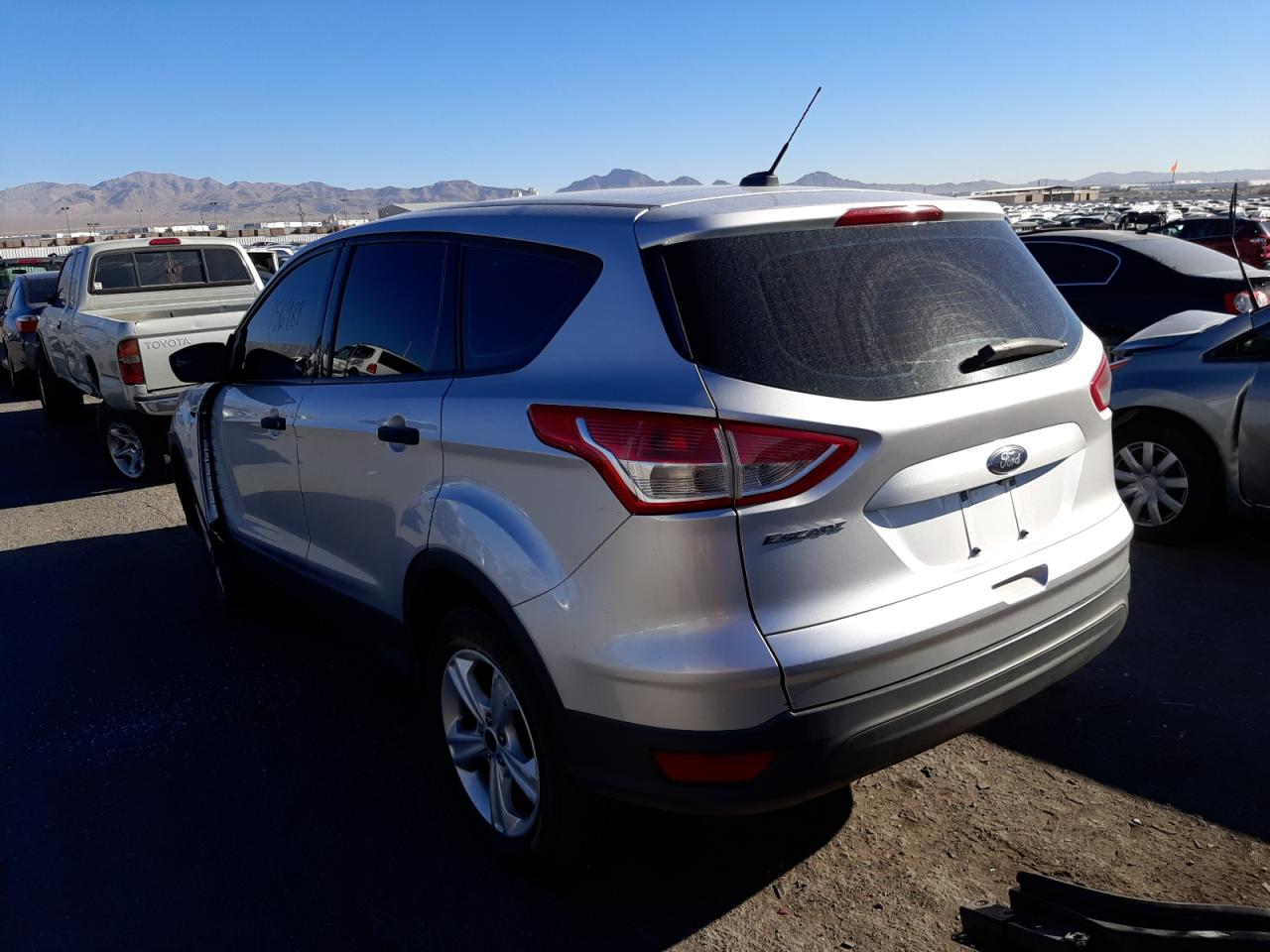 Photo 3 from auction – 2016 FORD ESCAPE S with VIN 1FMCU0F72GUA84911