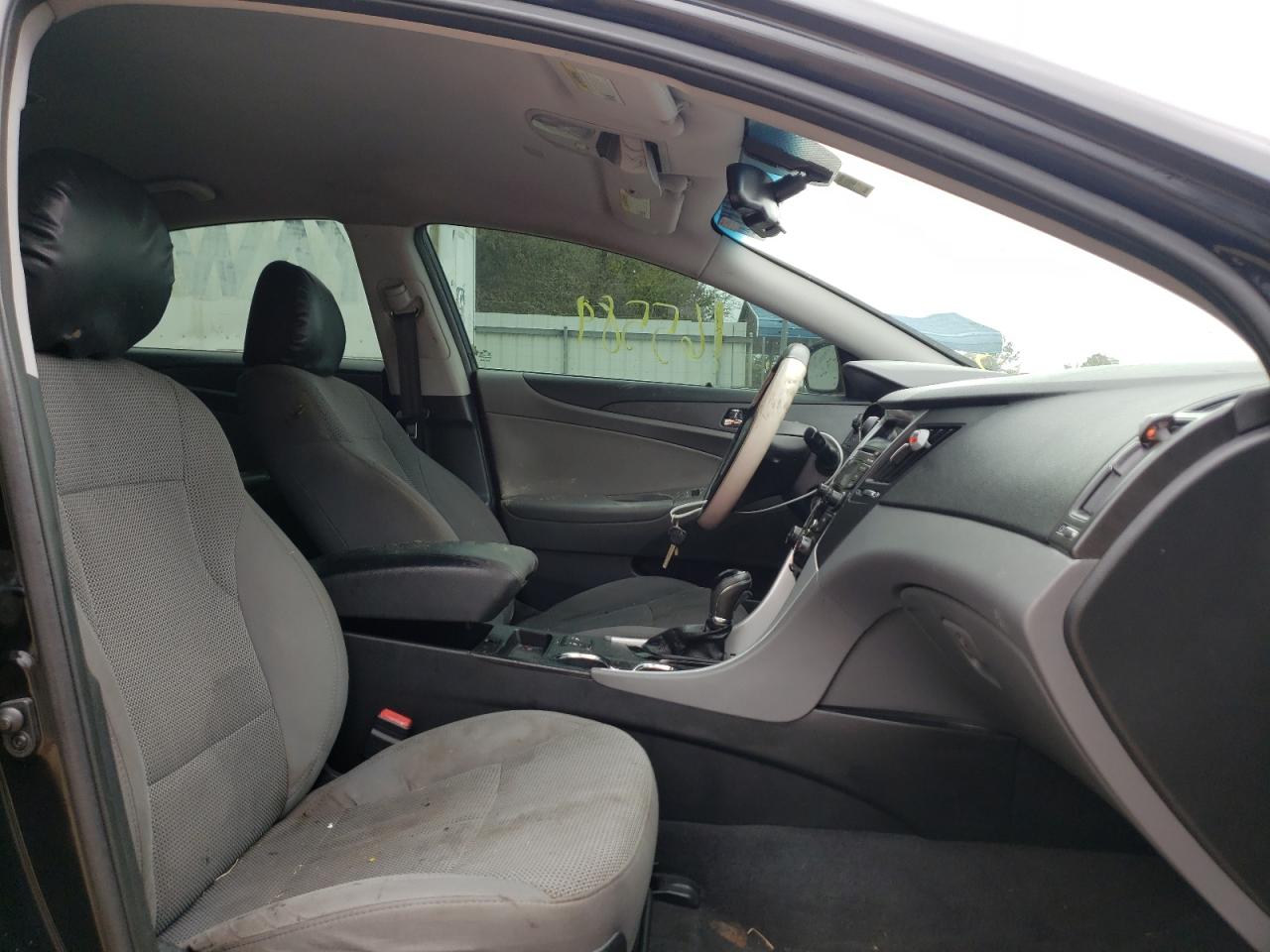 Photo 5 from auction – 2013 HYUNDAI SONATA GLS with VIN 5NPEB4AC5DH641962