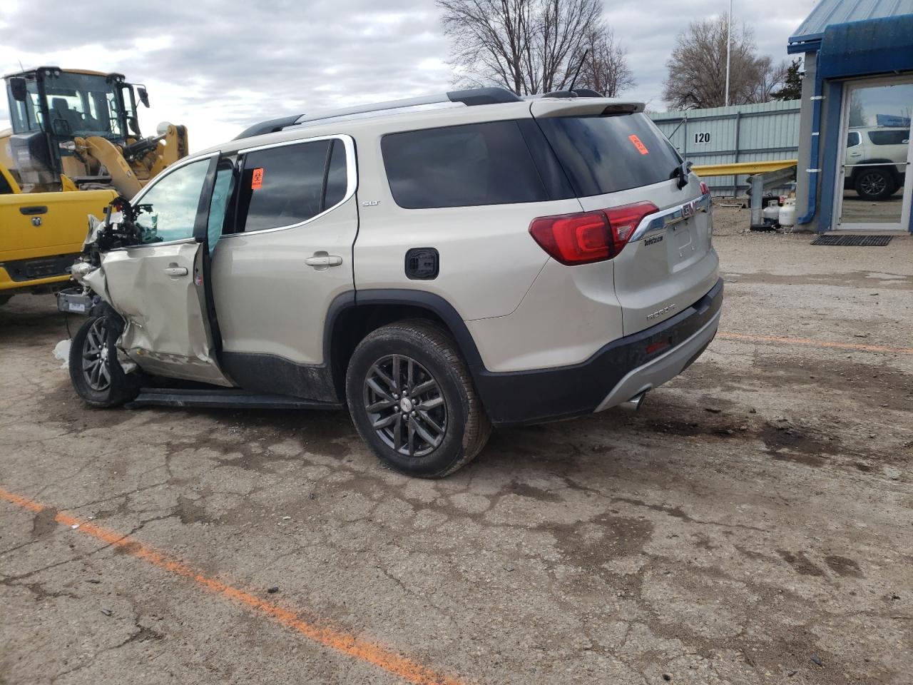 Photo 3 from auction – 2017 GMC ACADIA SLT with VIN 1GKKNMLS6HZ205932