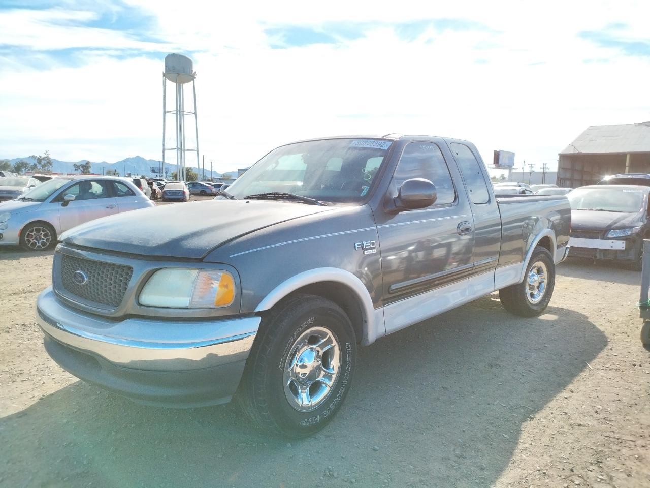 Photo 2 from auction – 2003 FORD F150 with VIN 1FTRX17L43NA65496