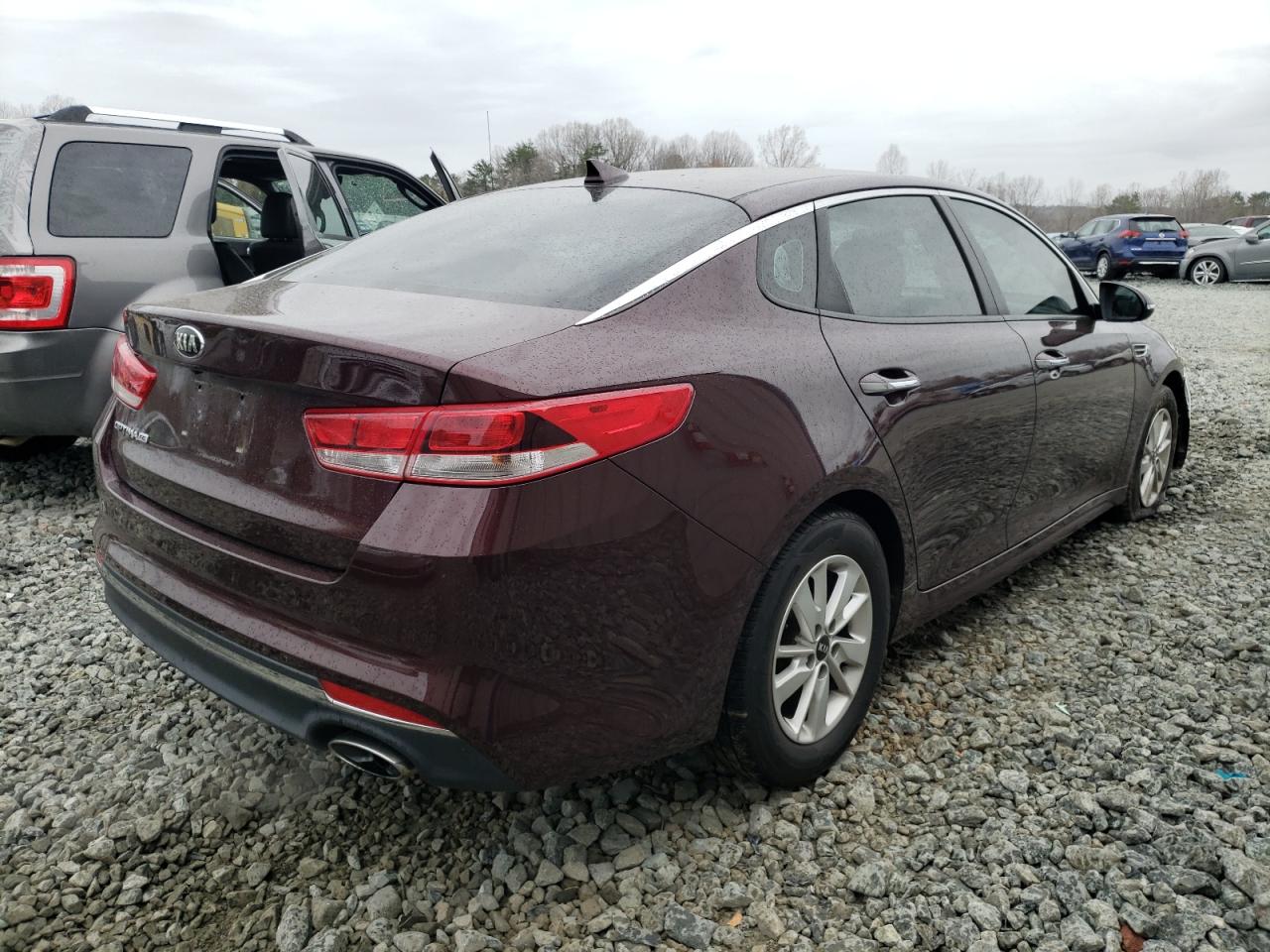 Photo 4 from auction – 2018 KIA OPTIMA LX with VIN 5XXGT4L34JG186919