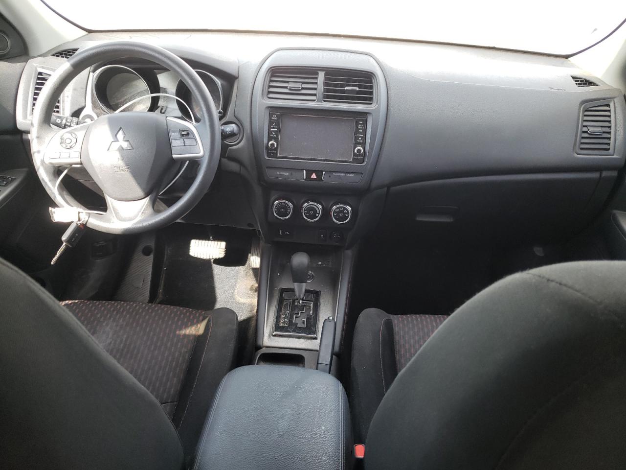Photo 9 from auction – 2018 MITSUBISHI OUTLANDER with VIN JA4AR3AU9JU016800