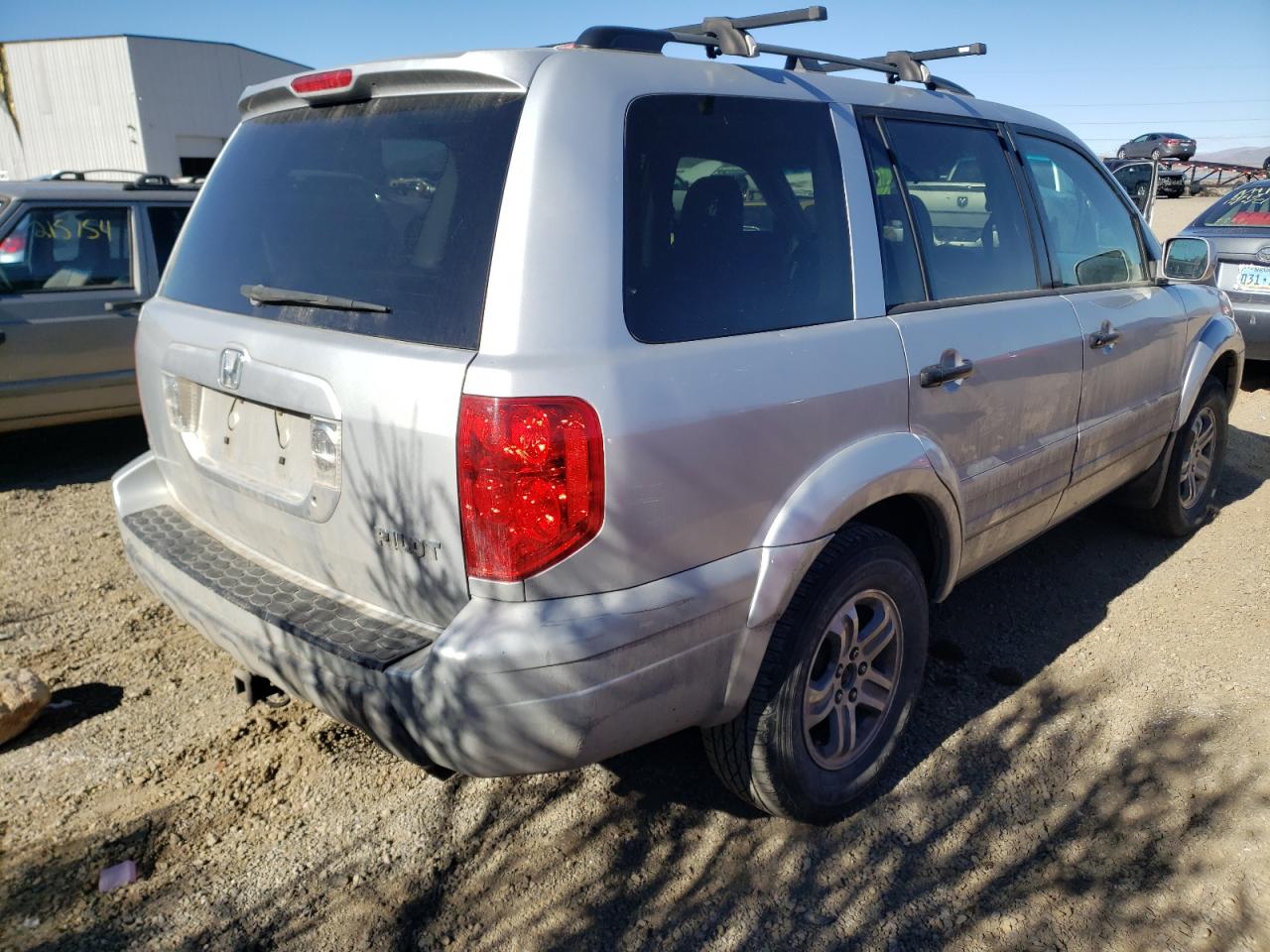 Photo 4 from auction – 2004 HONDA PILOT EXL with VIN 2HKYF18544H578411