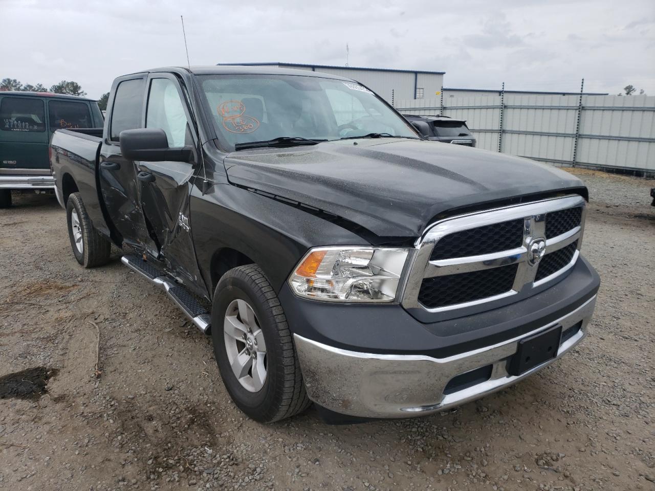 RAM 1500 ST 2017 con VIN 1C6RR6FG6HS695662 - Foto de la subasta