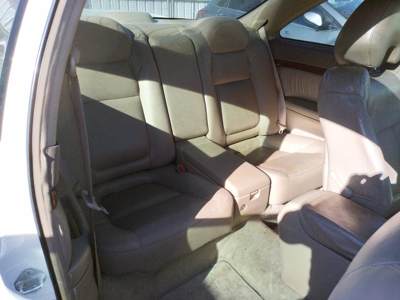 Photo 6 from auction – 2001 ACURA 3.2CL TYPE with VIN 19UYA42651A007046