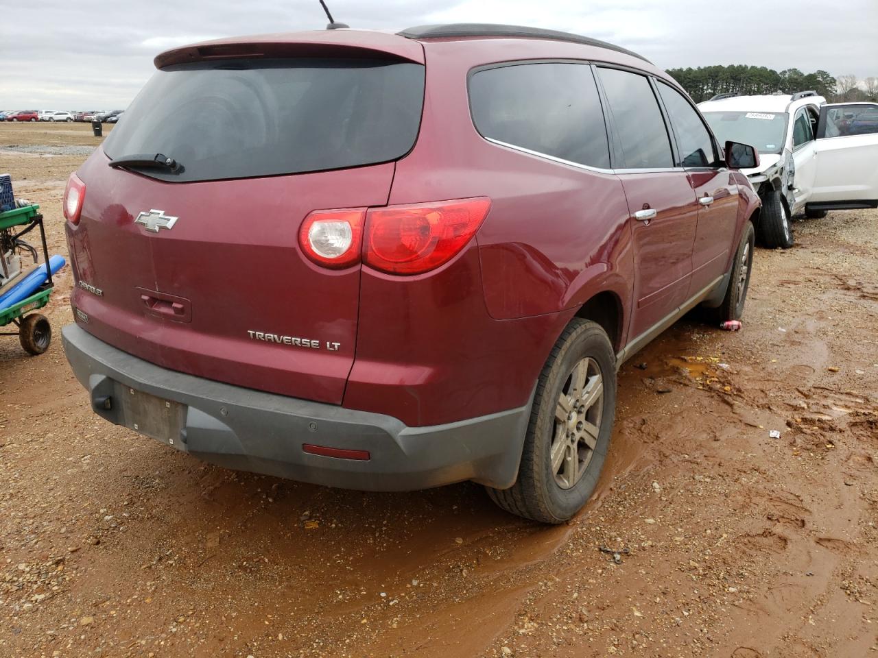 Photo 4 from auction – 2010 CHEVROLET TRAVERSE L with VIN 1GNLRGED3AS103952