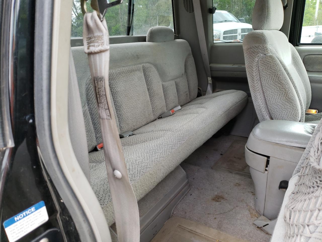 Photo 6 from auction – 1996 CHEVROLET GMT-400 C1 with VIN 2GCEC19RXT1197692
