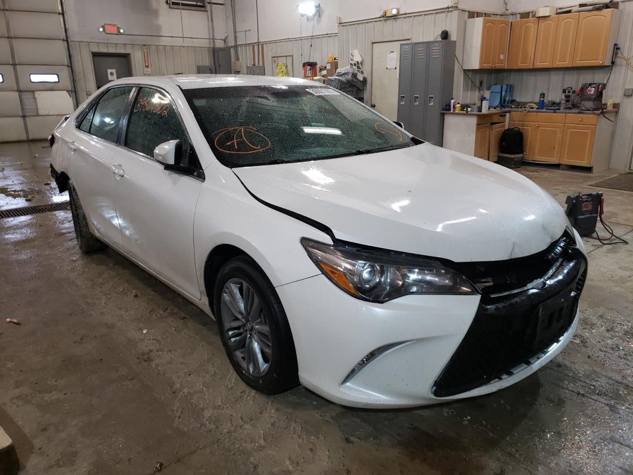 Photo 1 from auction – 2016 TOYOTA CAMRY LE with VIN 4T1BF1FK9GU240314