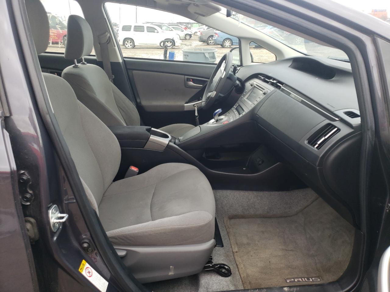 Photo 5 from auction – 2014 TOYOTA PRIUS with VIN JTDKN3DU7E1771789