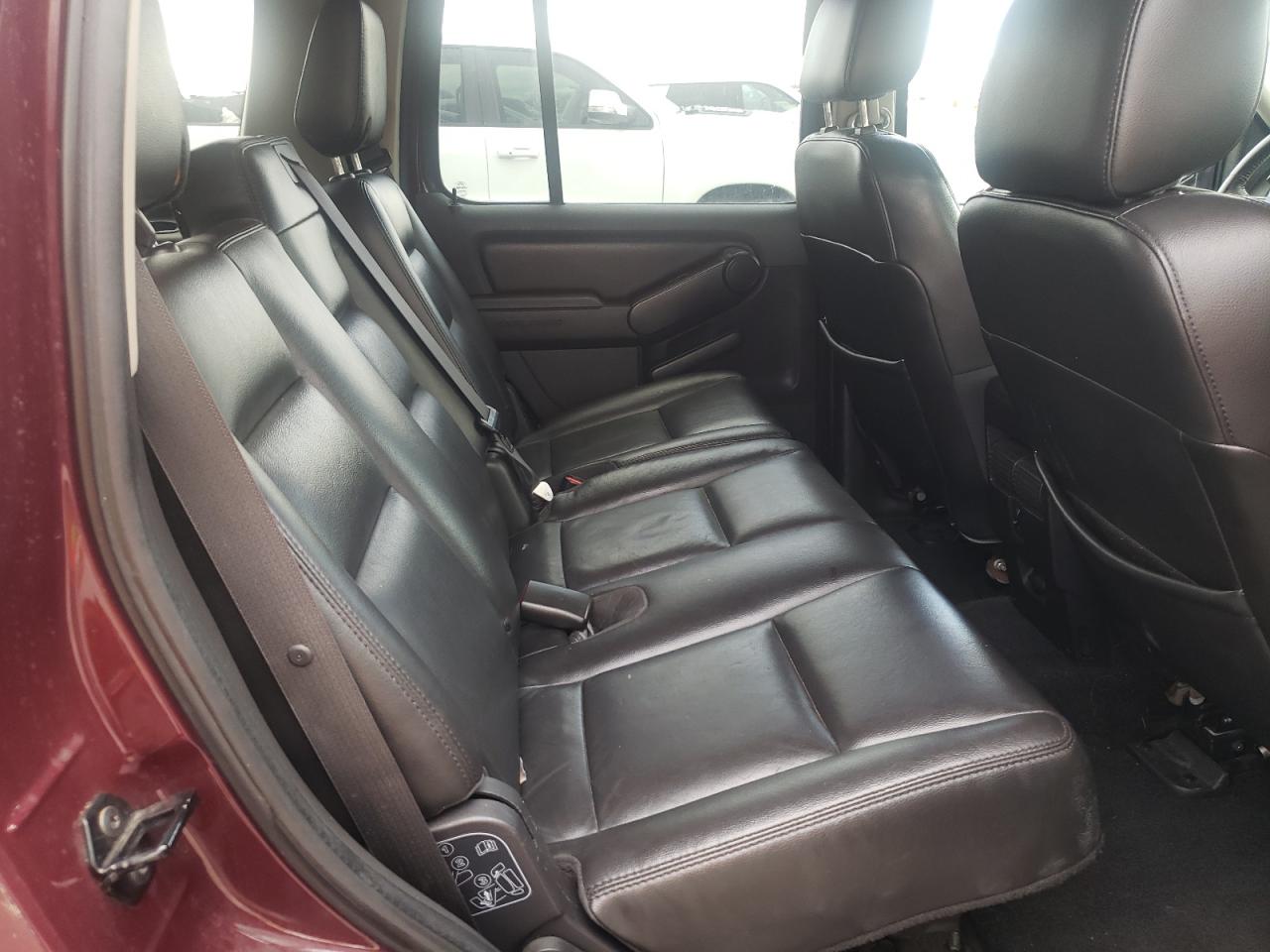 Photo 6 from auction – 2006 FORD EXPLORER L with VIN 1FMEU75806ZA07886