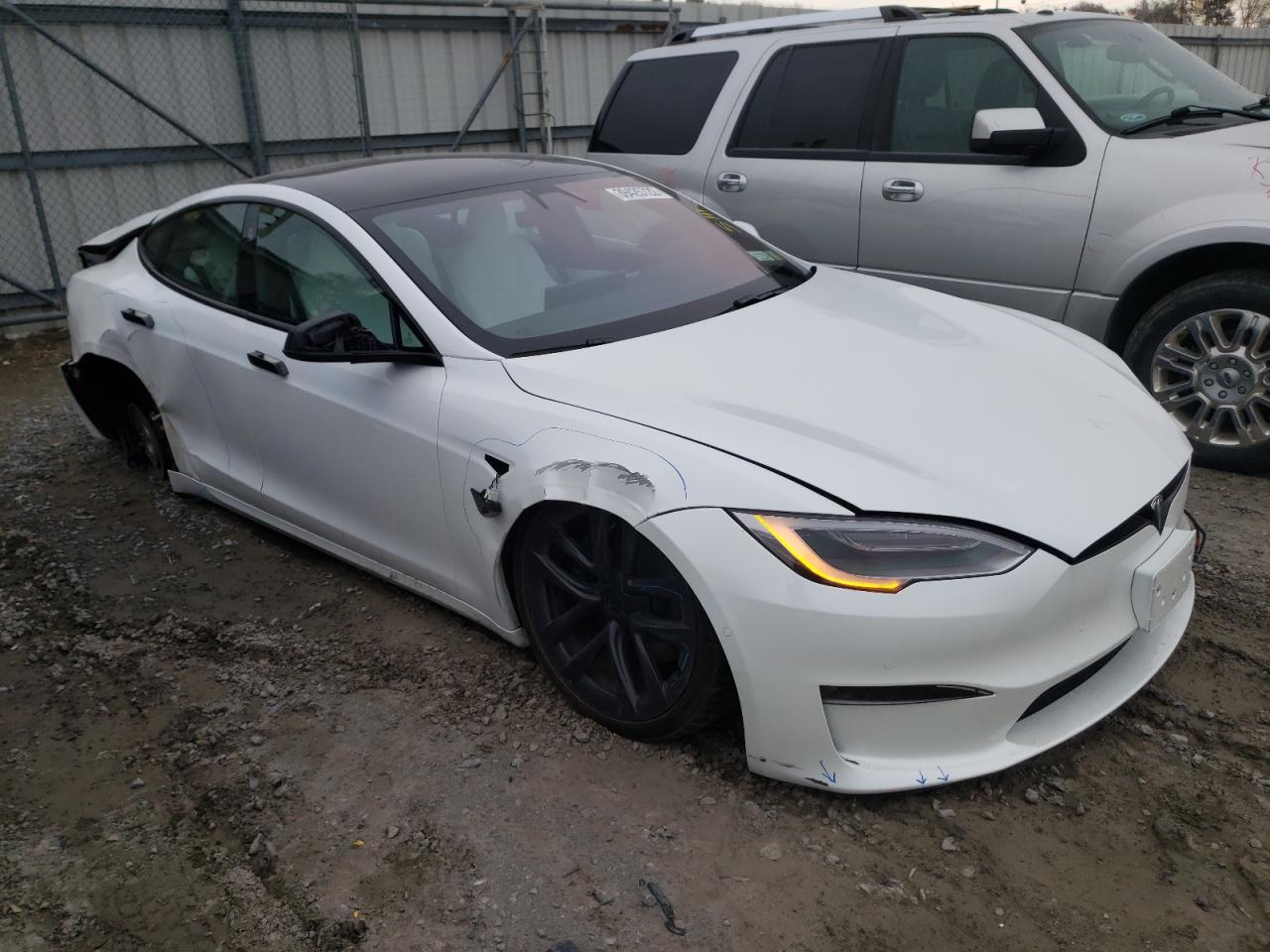 TESLA MODEL S 2022 with VIN 5YJSA1E52NF467851 - Photo from auction