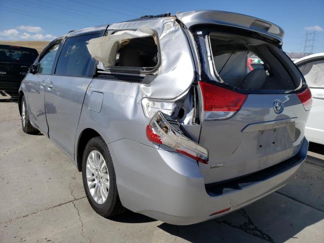 Photo 3 from auction – 2012 TOYOTA SIENNA XLE with VIN 5TDYK3DC7CS273862