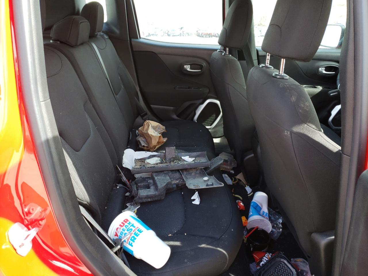 Photo 6 from auction – 2018 JEEP RENEGADE S with VIN ZACCJBAB0JPJ33842