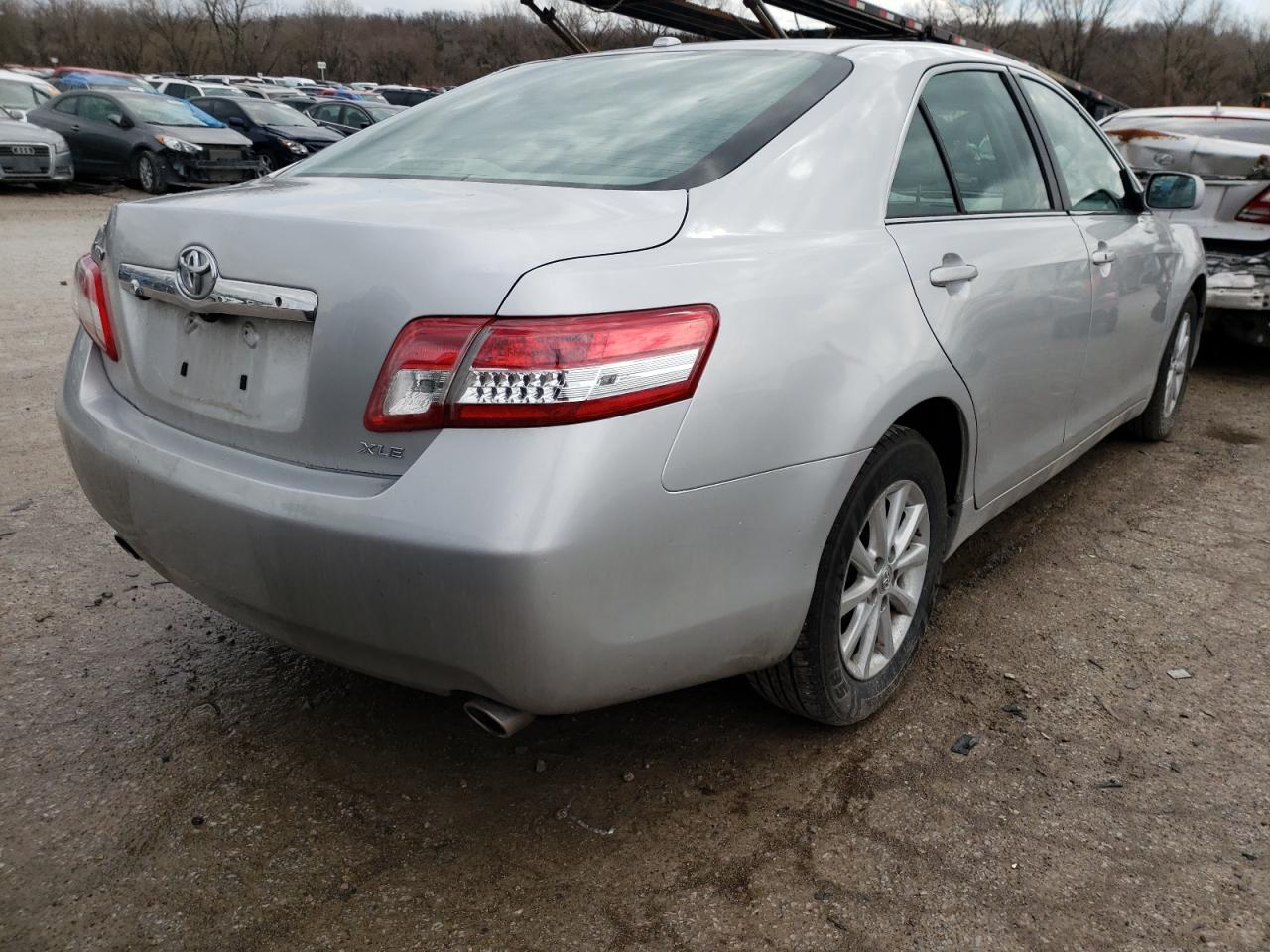 Photo 4 from auction – 2011 TOYOTA CAMRY SE with VIN 4T1BK3EK2BU132229