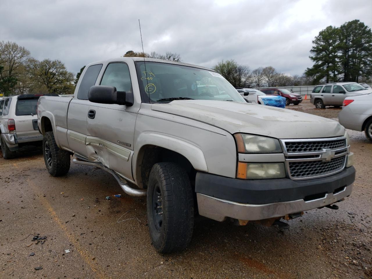 CHEVROLET SILVERADO 2005 with VIN 1GCHK29U55E119882 - Photo from auction