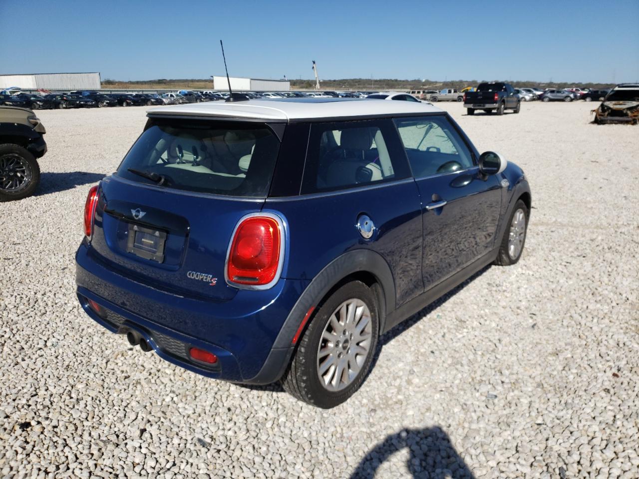 Photo 4 from auction – 2015 MINI COOPER S with VIN WMWXP7C54F2A33249