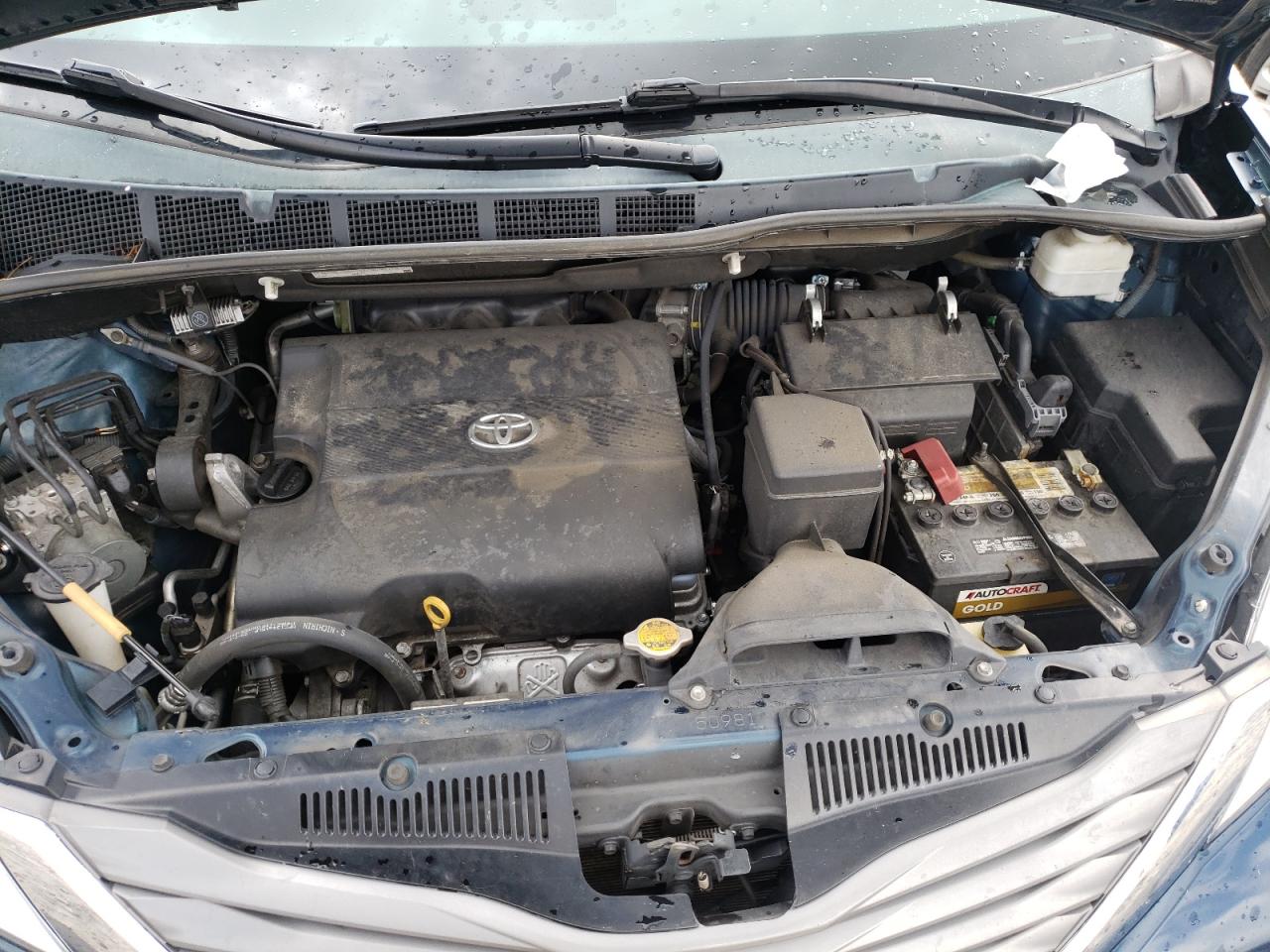 Photo 7 from auction – 2012 TOYOTA SIENNA XLE with VIN 5TDDK3DCXCS046485