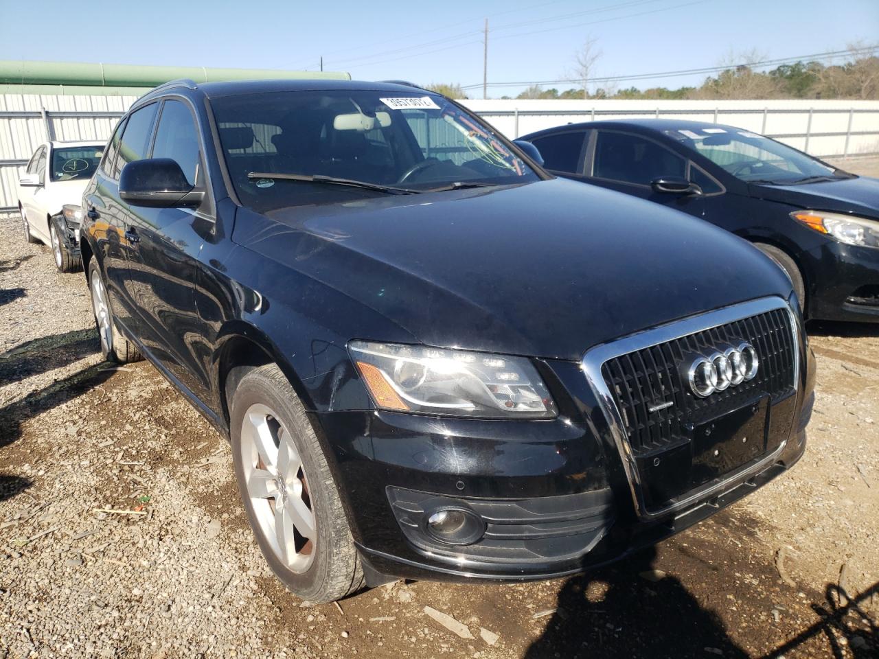 AUDI Q5 PREMIUM 2010 with VIN WA1LKAFP8AA003641 - Photo from auction