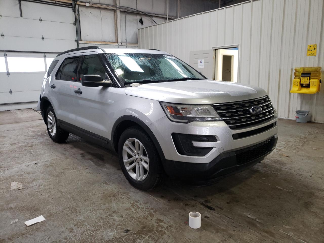 FORD EXPLORER 2016 with VIN 1FM5K8B8XGGB85687 - Photo from auction