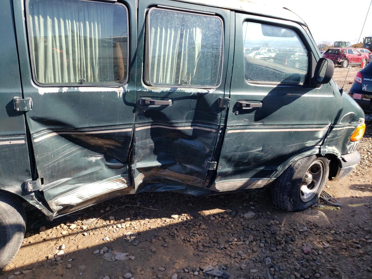 Photo 9 from auction – 1999 DODGE RAM VAN B1 with VIN 2B6HB11X9XK540720