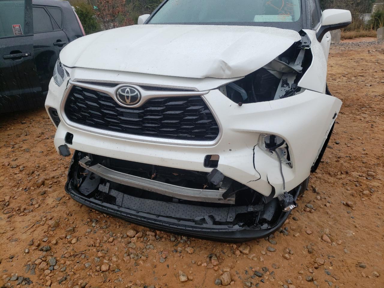 Photo 9 from auction – 2020 TOYOTA HIGHLANDER with VIN 5TDHZRBH8LS520268