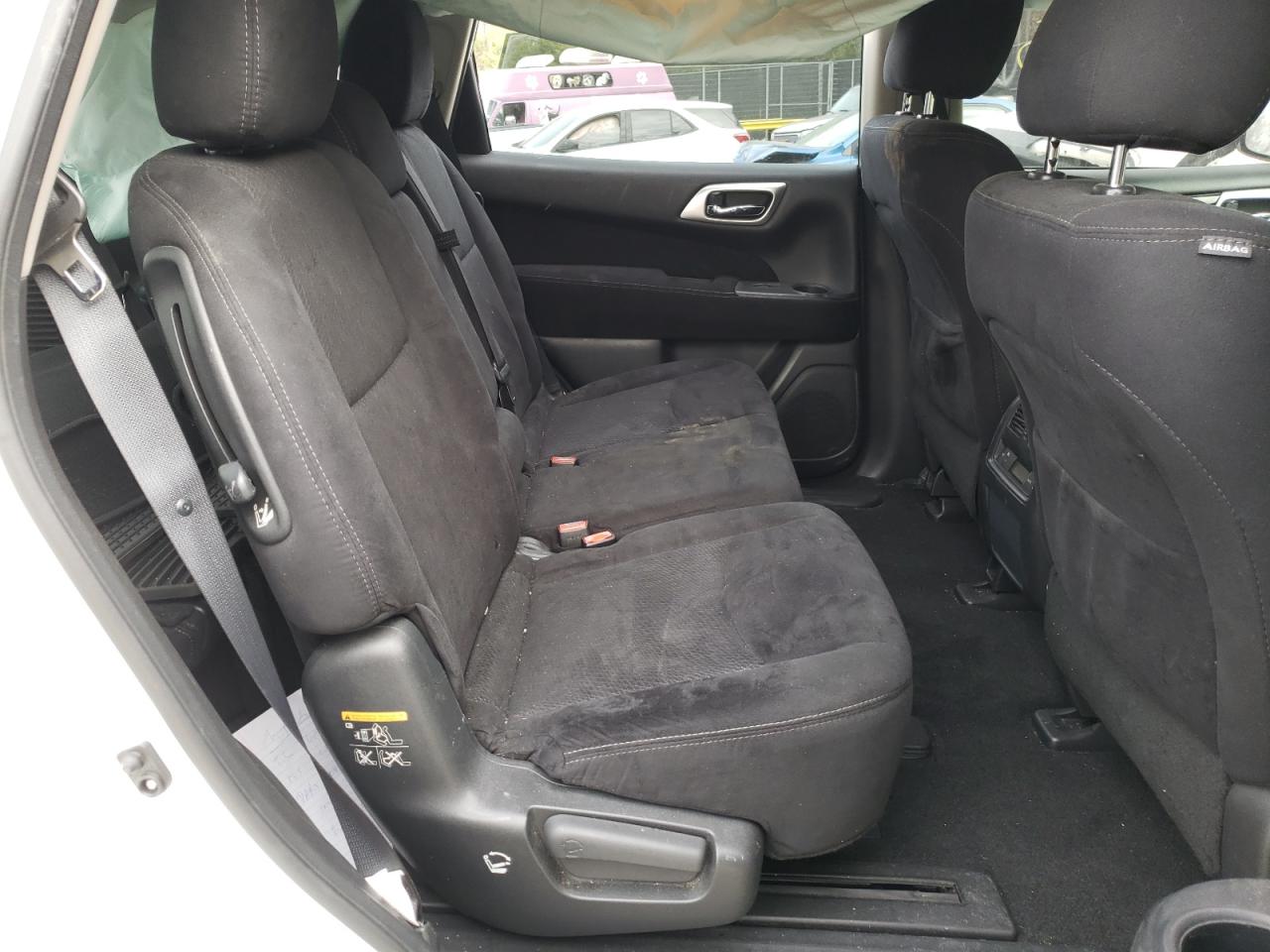 Photo 6 from auction – 2016 NISSAN PATHFINDER with VIN 5N1AR2MN7GC665817