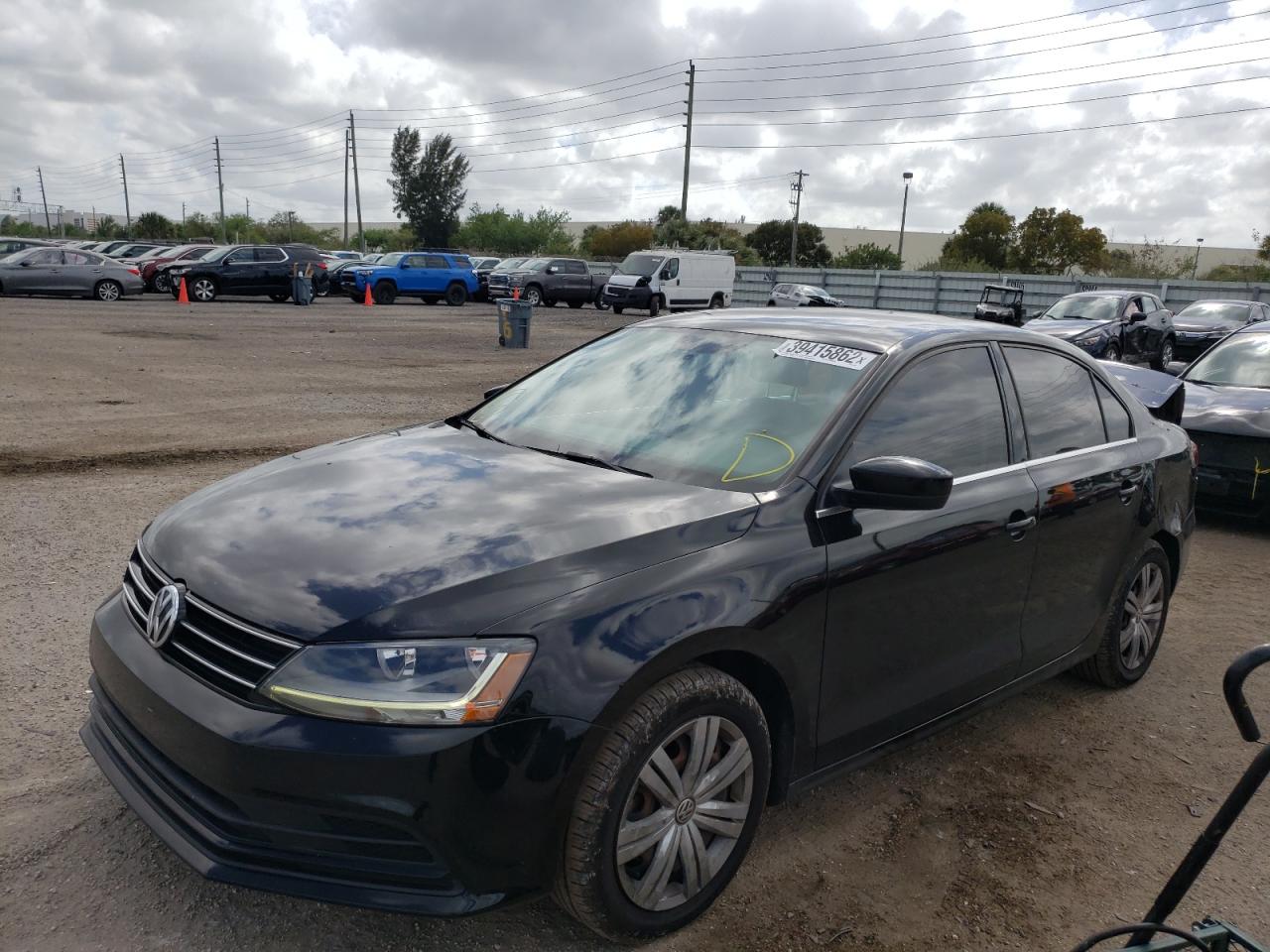 Photo 2 from auction – 2017 VOLKSWAGEN JETTA S with VIN 3VW2B7AJ8HM377202