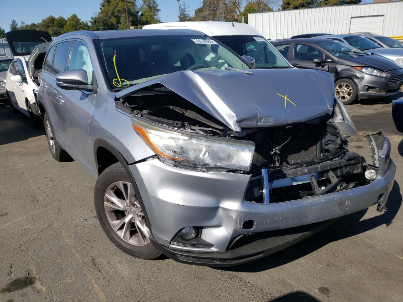 TOYOTA HIGHLANDER 2015 with VIN 5TDJKRFH1FS199601 - Photo from auction