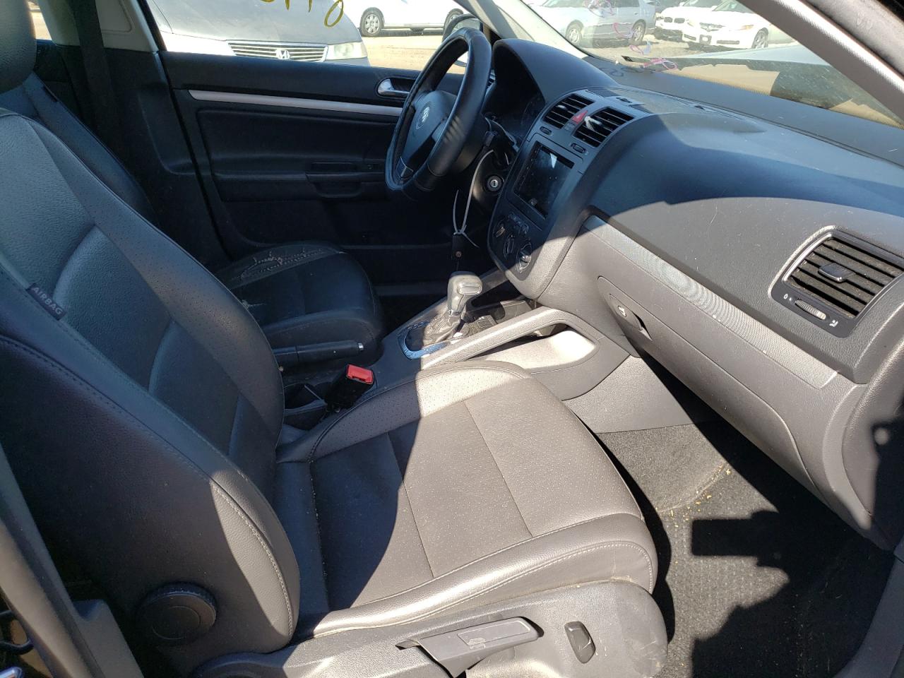 Photo 5 from auction – 2009 VOLKSWAGEN JETTA WOLF with VIN 3VWRA71K59M051837