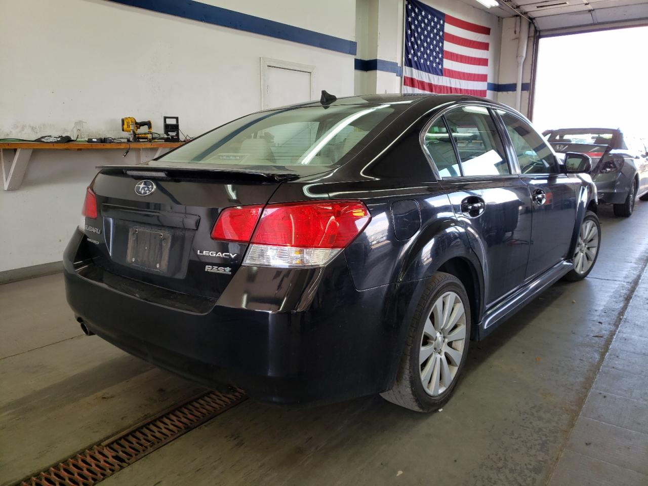 Photo 4 from auction – 2011 SUBARU LEGACY 2.5 with VIN 4S3BMBK67B3215659