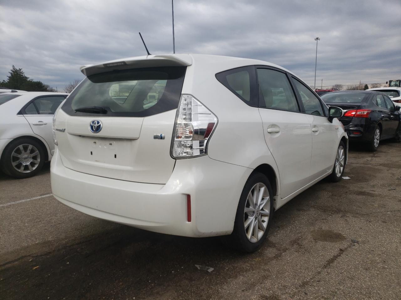 Photo 4 from auction – 2012 TOYOTA PRIUS V with VIN JTDZN3EU2C3115689