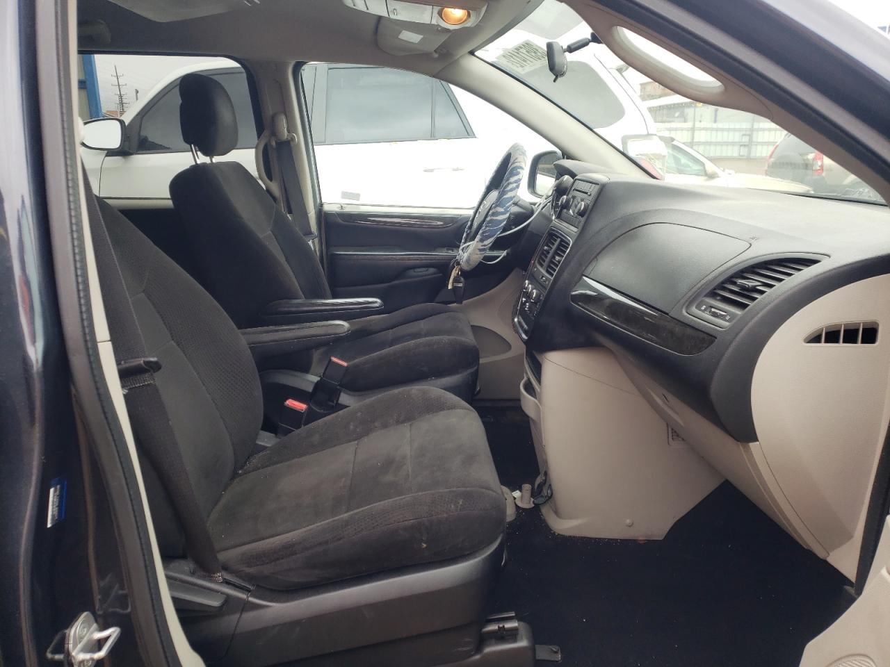Photo 5 from auction – 2013 DODGE GRAND CARA with VIN 2C4RDGBG6DR735608