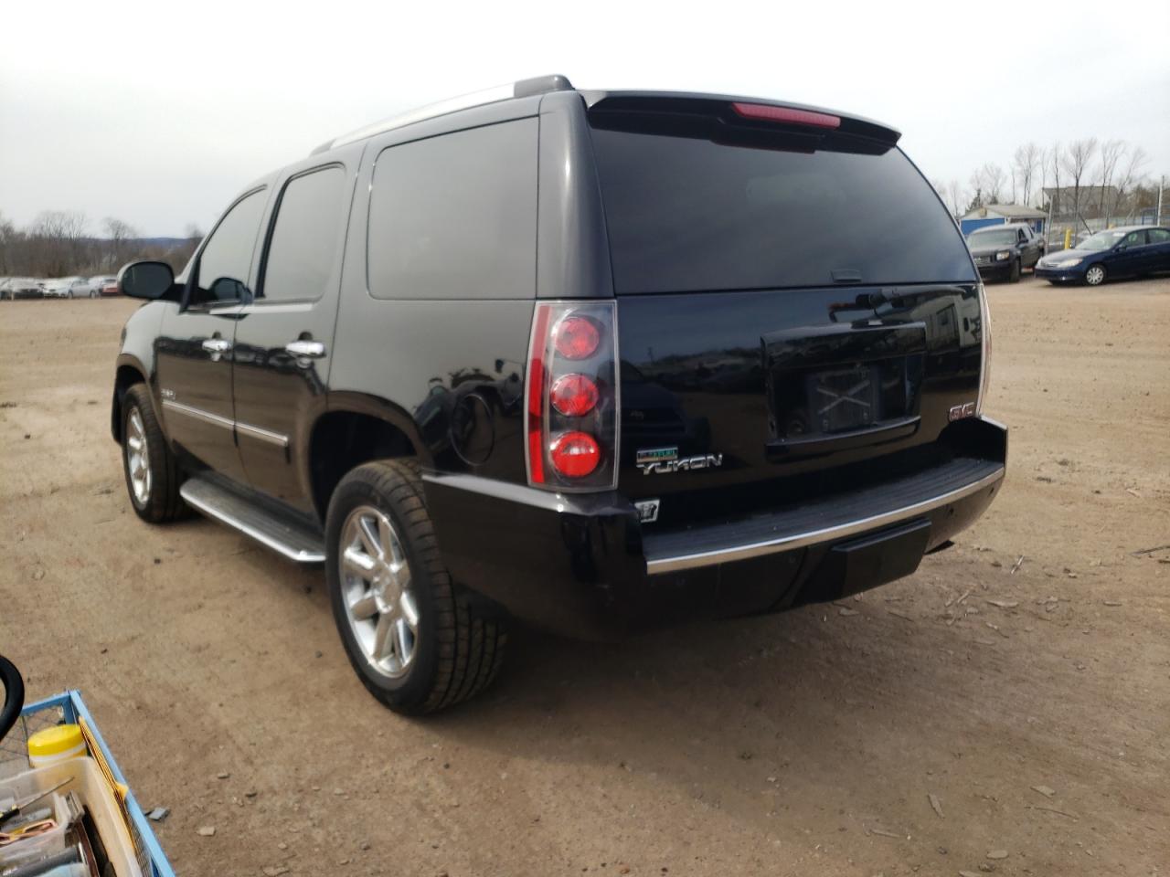 Photo 3 from auction – 2012 GMC YUKON DENA with VIN 1GKS2EEF7CR230555