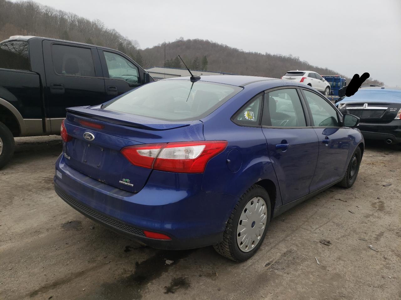 Photo 4 from auction – 2012 FORD FOCUS SE with VIN 1FAHP3F29CL464373