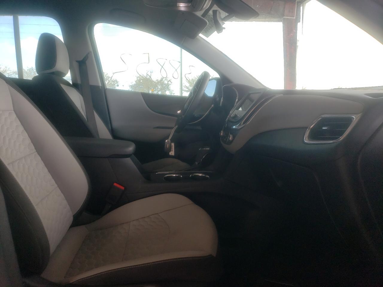 Photo 5 from auction – 2019 CHEVROLET EQUINOX LS with VIN 3GNAXHEV6KS557971