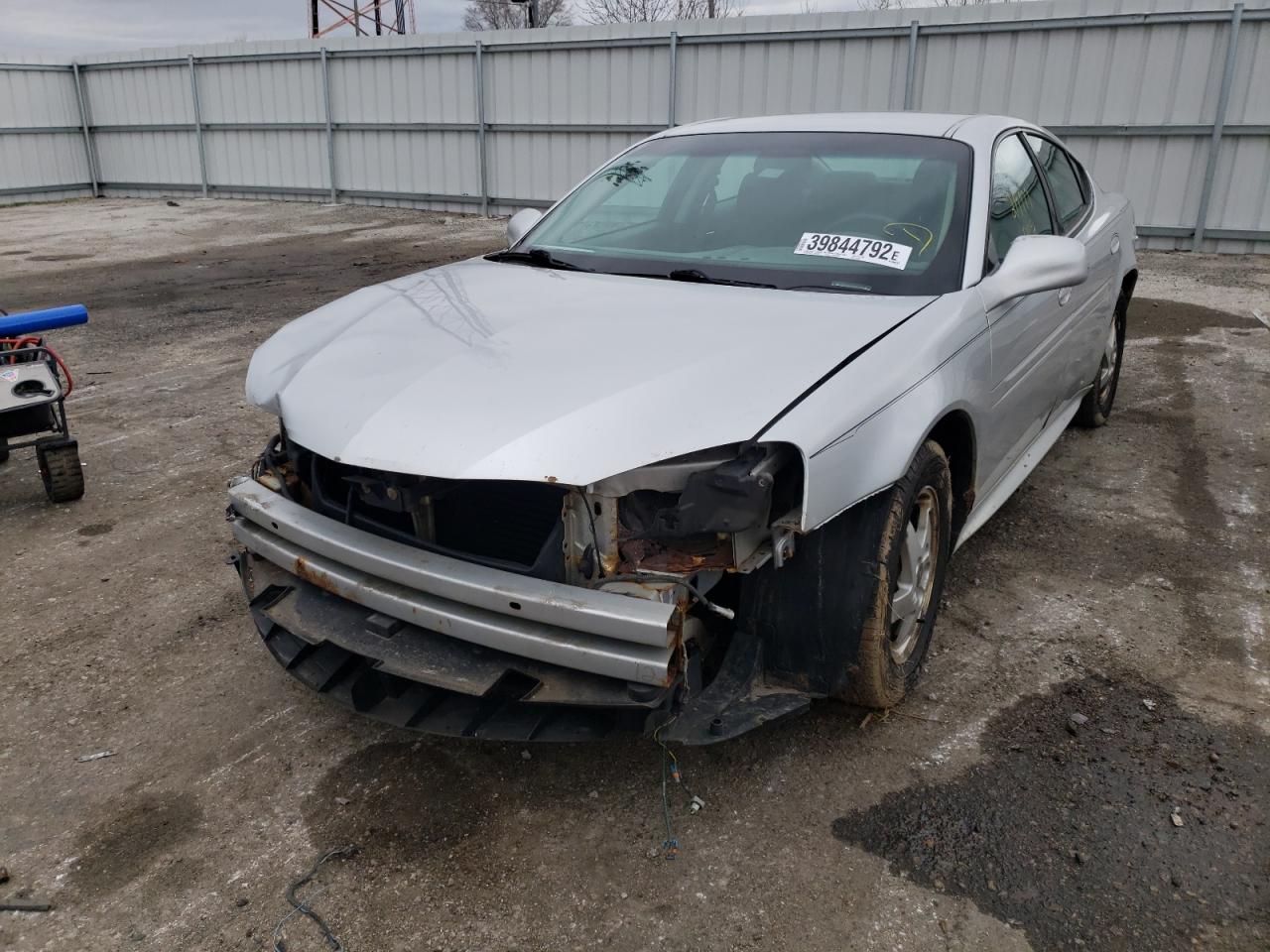 Photo 2 from auction – 2004 PONTIAC GRAND PRIX with VIN 2G2WP522441374353