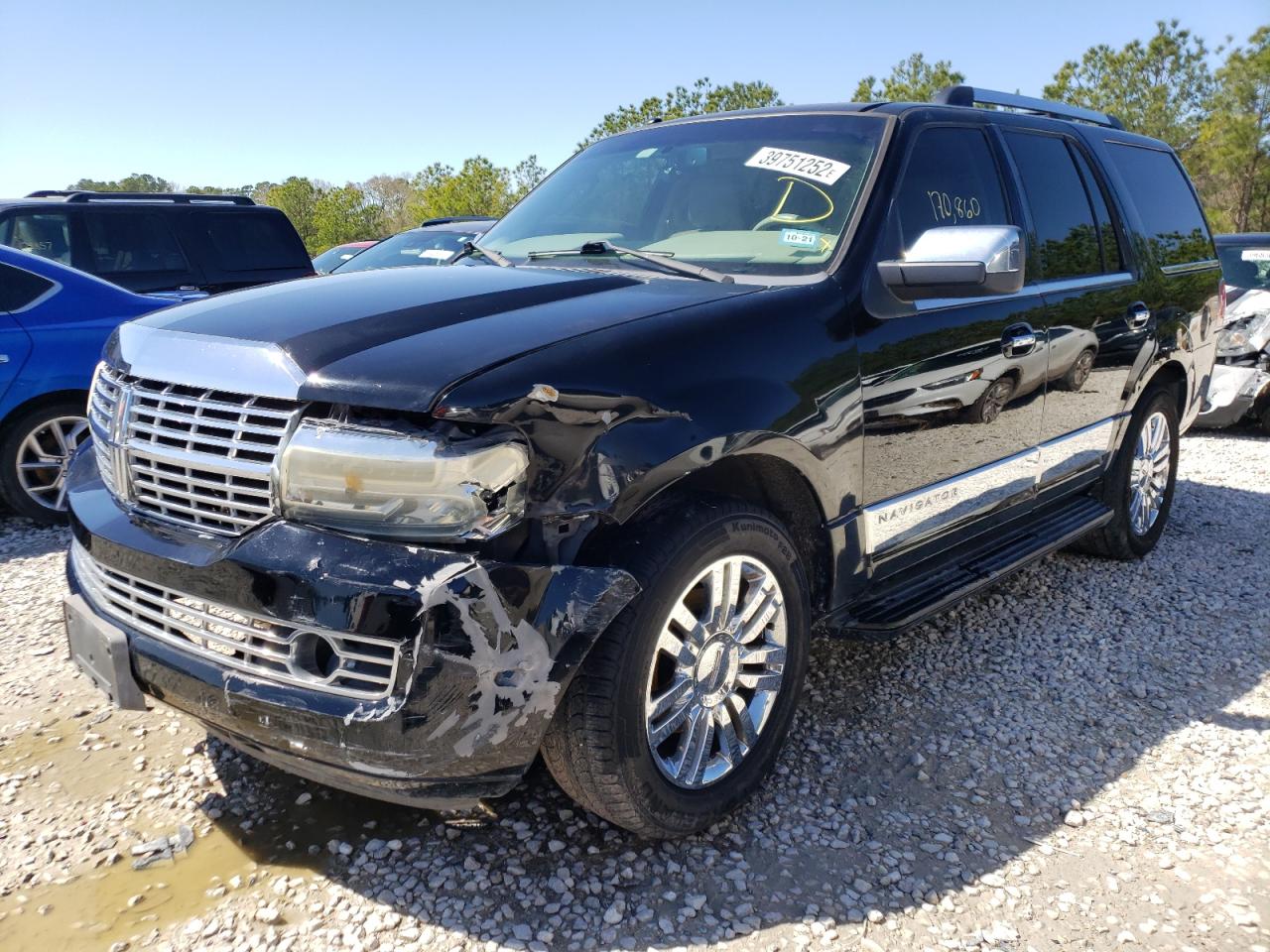 Photo 2 from auction – 2008 LINCOLN NAVIGATOR with VIN 5LMFU27558LJ11965