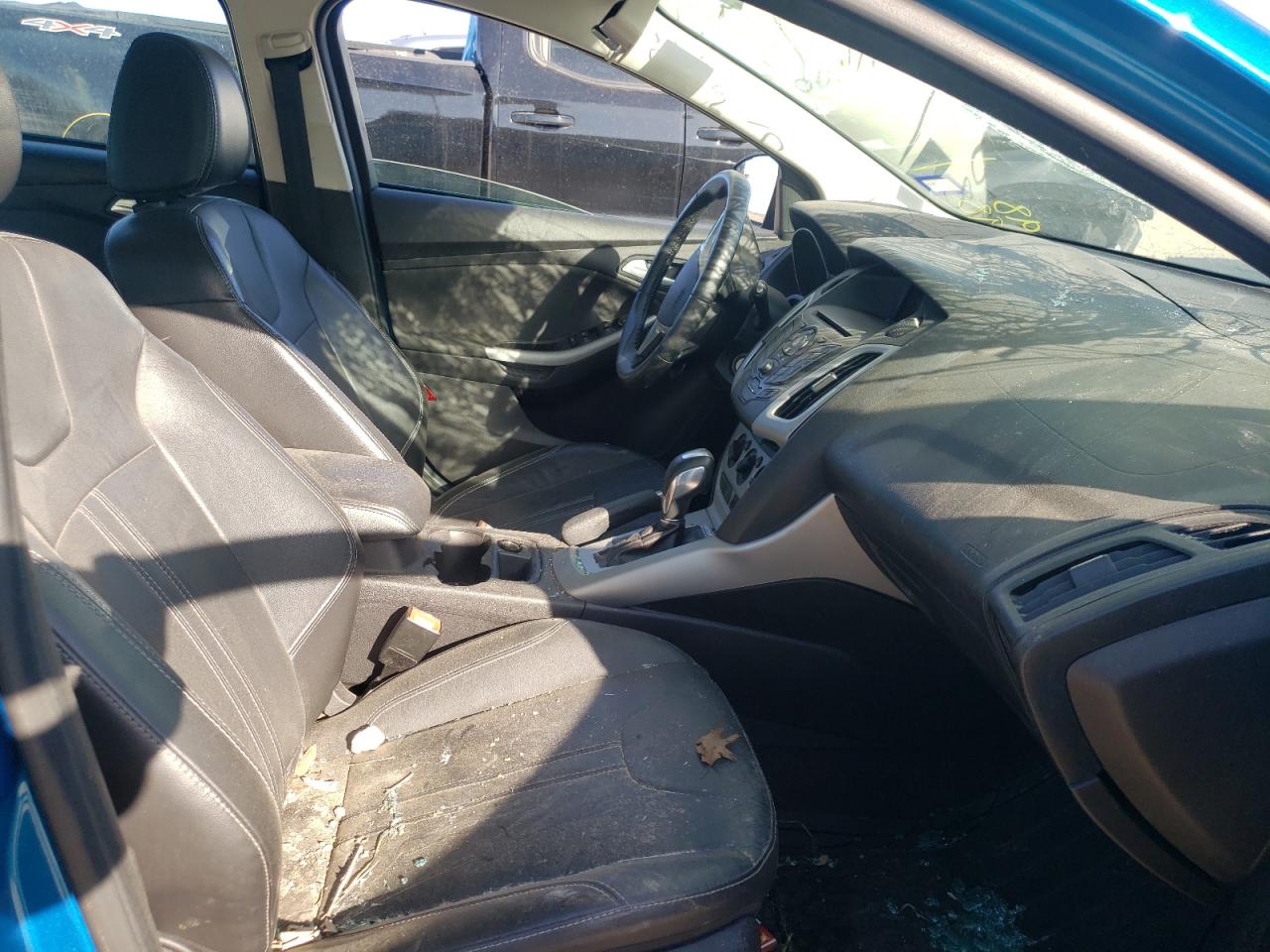 Photo 5 from auction – 2014 FORD FOCUS SE with VIN 1FADP3K26EL398498