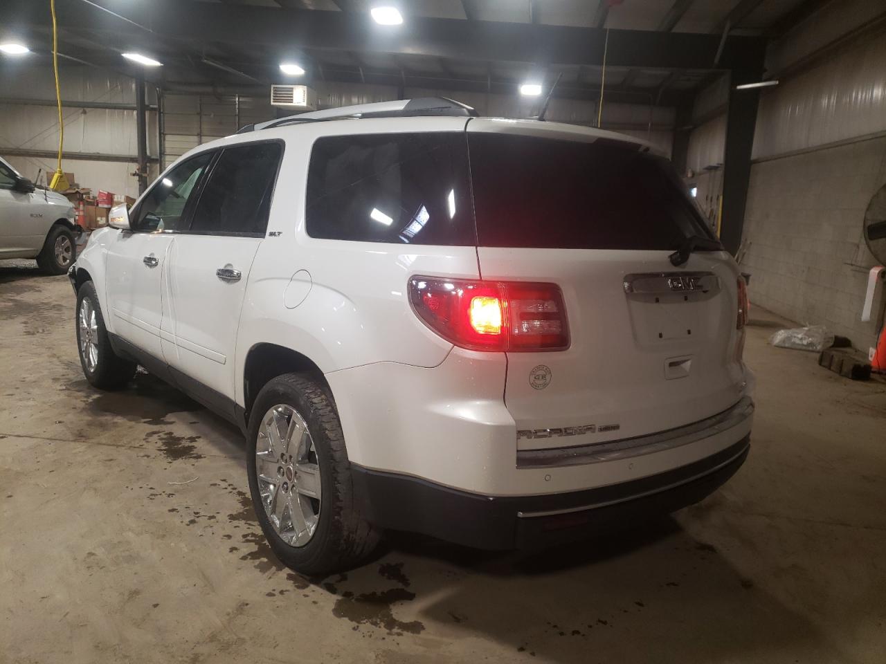 Photo 3 from auction – 2017 GMC ACADIA LIM with VIN 1GKKVSKD2HJ189721