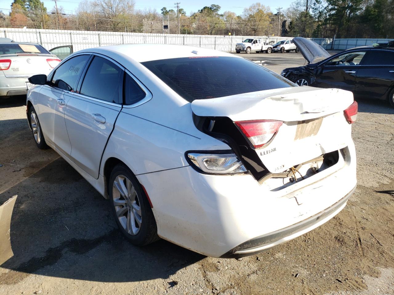 Photo 3 from auction – 2015 CHRYSLER 200 LIMITE with VIN 1C3CCCAB3FN593939