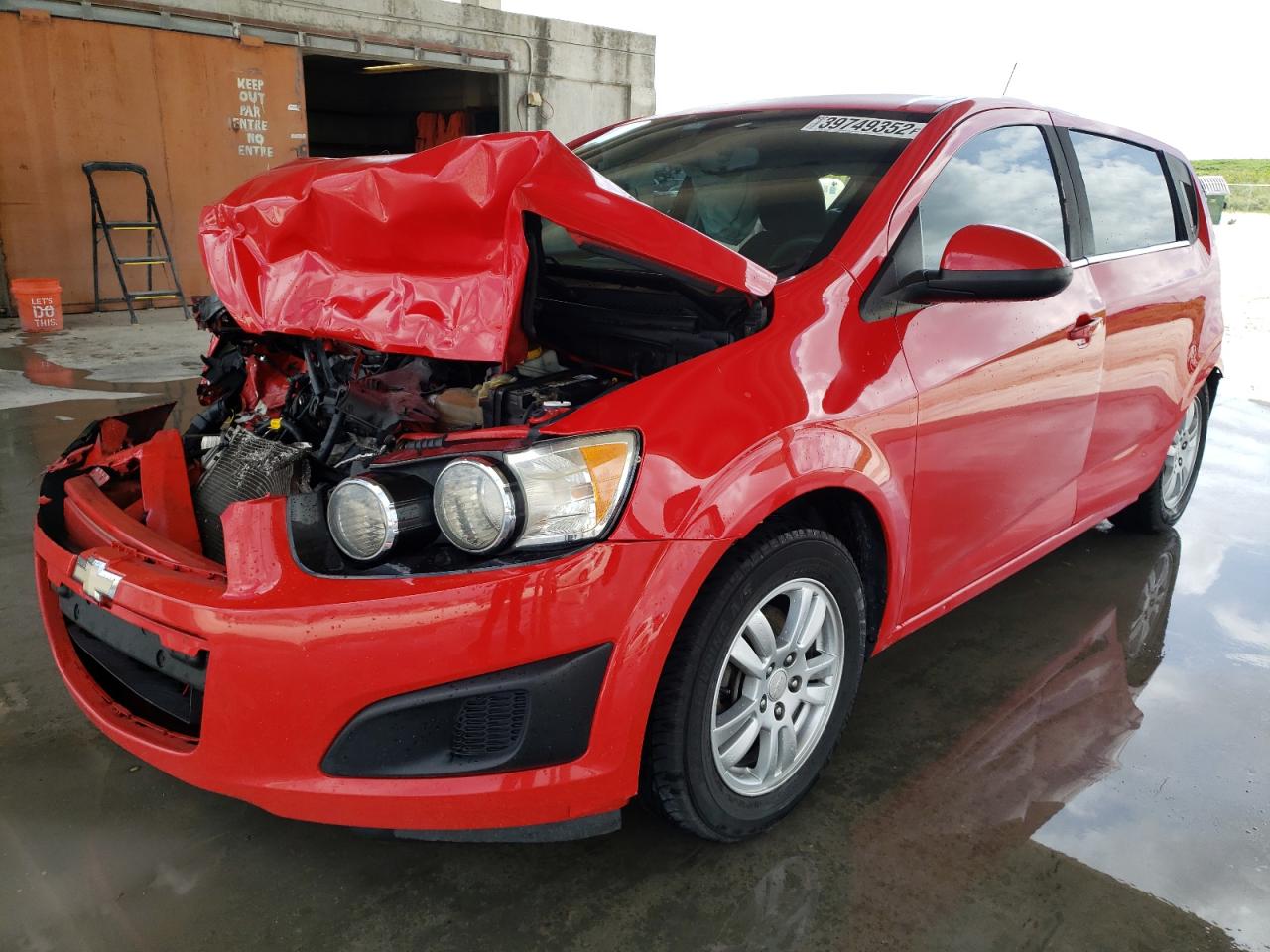 Photo 2 from auction – 2014 CHEVROLET SONIC with VIN 1G1JC6SH1E4112803