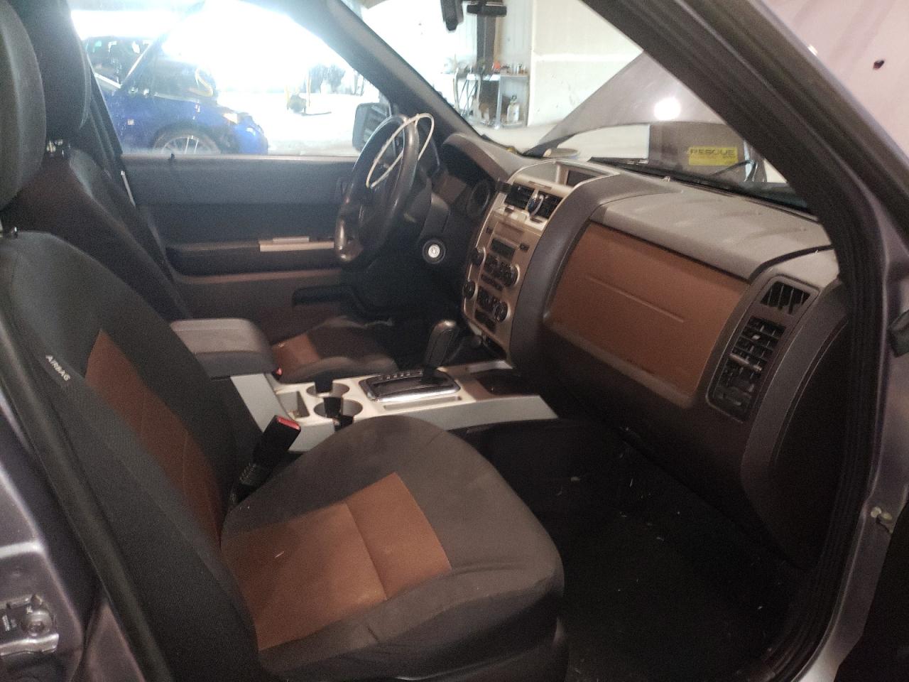 Photo 5 from auction – 2008 FORD ESCAPE XLT with VIN 1FMCU93158KB14520