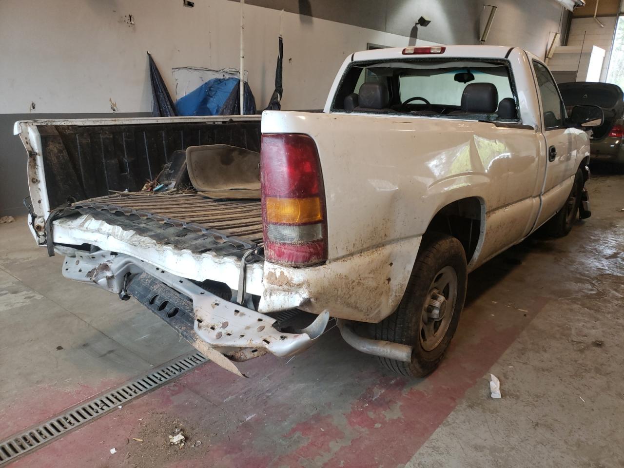 Photo 4 from auction – 2003 GMC NEW SIERRA with VIN 1GTEC14X63Z147188