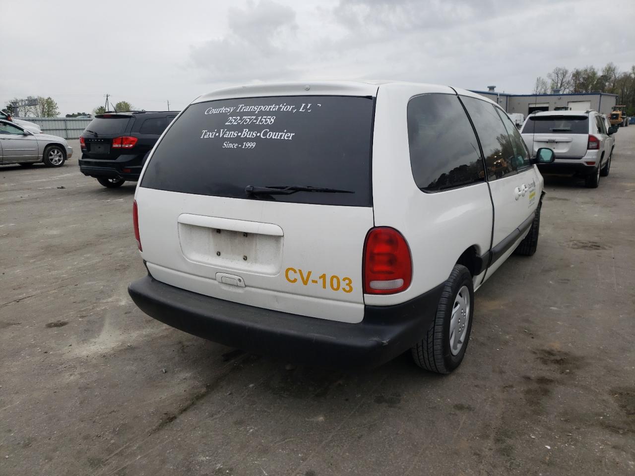 Photo 4 from auction – 2000 DODGE GRAND CARA with VIN 1B4GP44G2YB780394