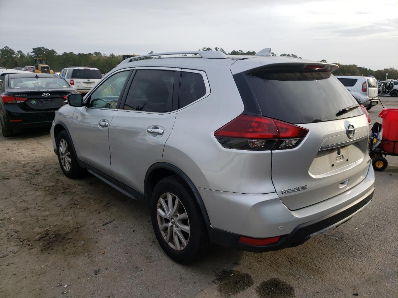 Photo 3 from auction – 2019 NISSAN ROGUE with VIN KNMAT2MV0KP529889