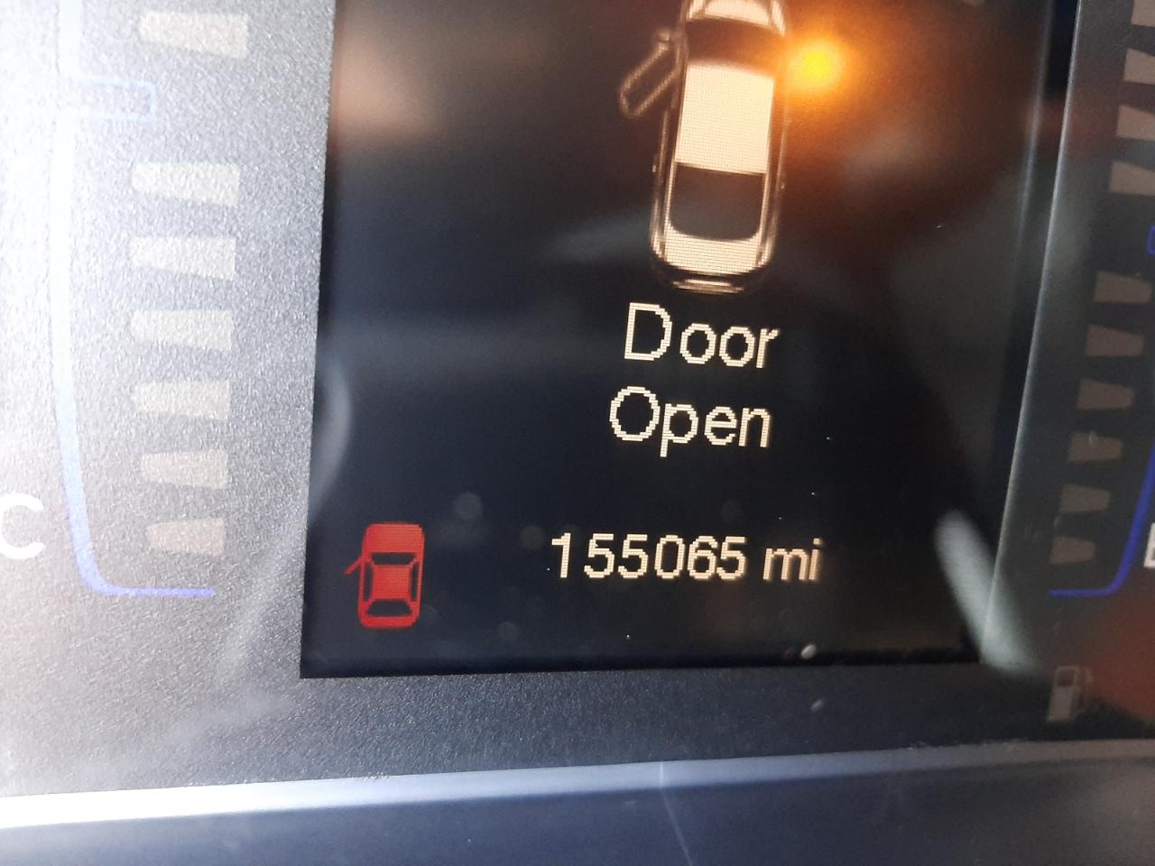 Photo 8 from auction – 2015 CHRYSLER 200 S with VIN 1C3CCCBB0FN698940