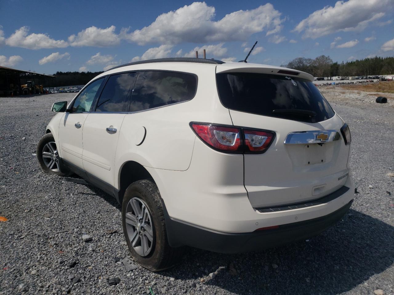 Photo 3 from auction – 2015 CHEVROLET TRAVERSE L with VIN 1GNKRGKD1FJ122903
